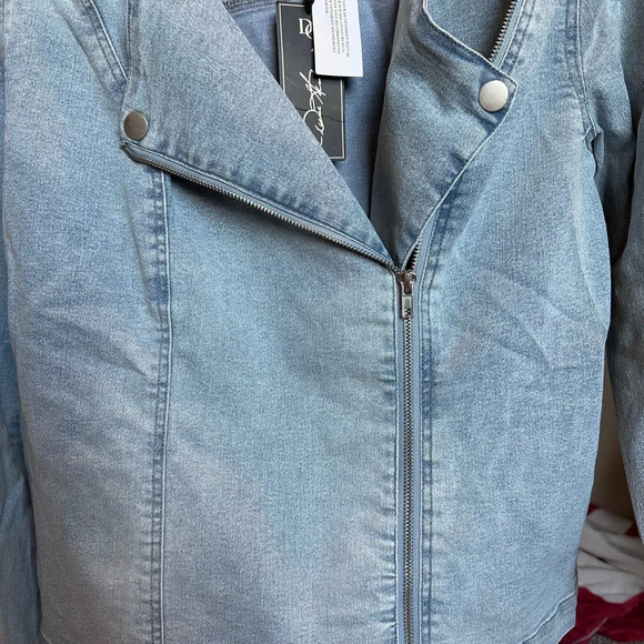 Diane Gilman Collarless Stretch Comfy Light Wash Denim Moto Jean/Jacket … - Picture 5 of 12